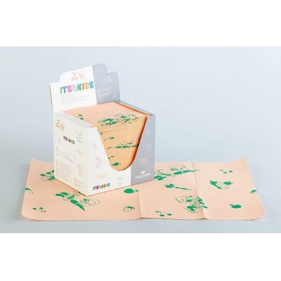 Arkit iloisilla tulosteilla aprikoosi